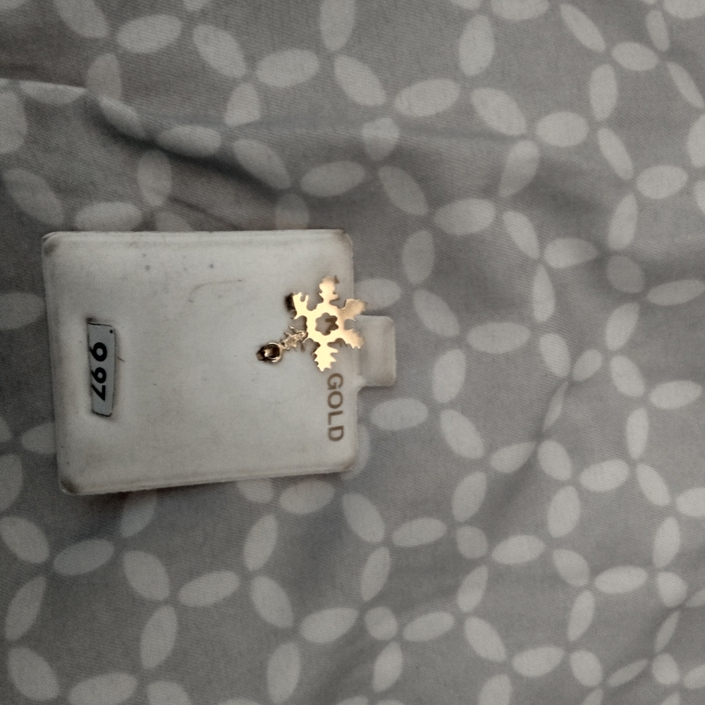 Snowflake charm